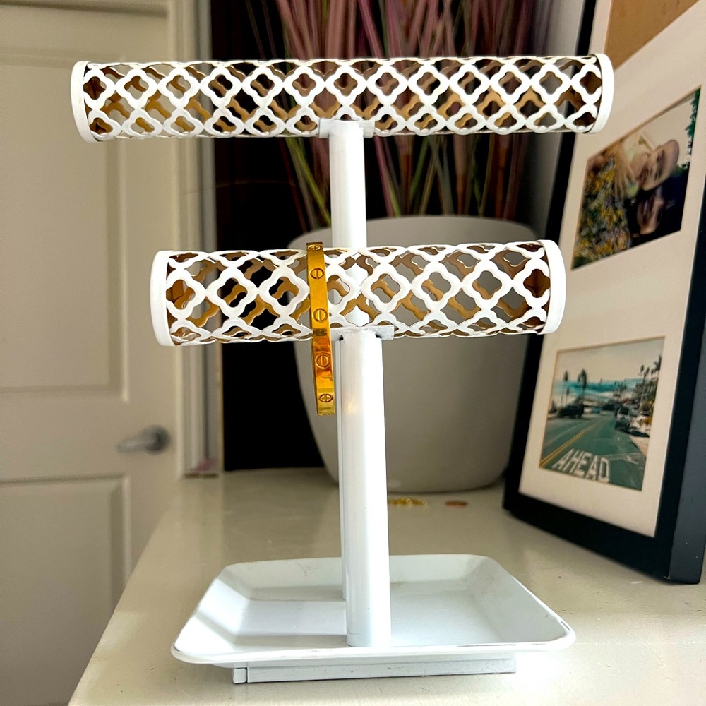 Quatrefoil Jewelry Organizer